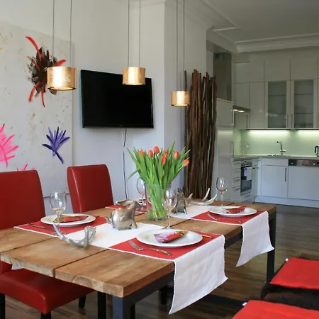 公寓 Belle Etage - Luxurioes, Exklusiv Und Traumhaft Schoen Mit Aufzug 林道